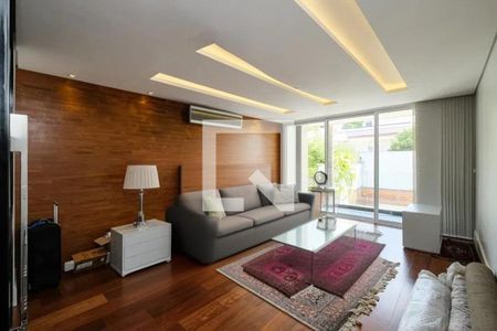 Casa à venda com 4 quartos, 420m² em Vila Nova Conceição, São Paulo