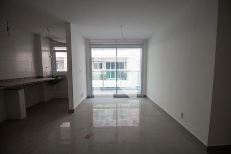 Apartamento à venda com 71m², 1 quarto e 2 vagasSala