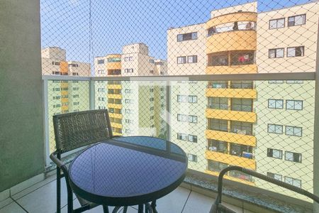 Varanda  de apartamento para alugar com 2 quartos, 58m² em Enseada, Guarujá