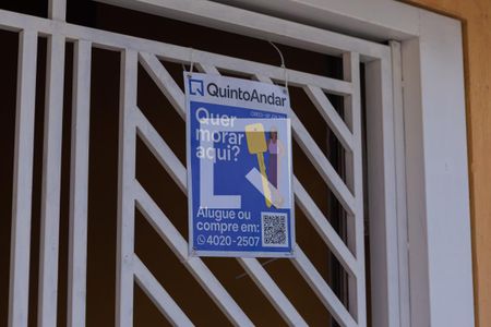 Casa à venda com 160m², 3 quartos e 2 vagas Casa à venda com 160m², 3 quartos e 2 vagasPlaquinha