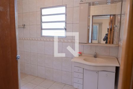 Casa à venda com 160m², 3 quartos e 2 vagas Casa à venda com 160m², 3 quartos e 2 vagasBanheiro quarto 3