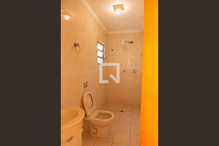 Casa à venda com 160m², 3 quartos e 2 vagas Casa à venda com 160m², 3 quartos e 2 vagasBanheiro Social