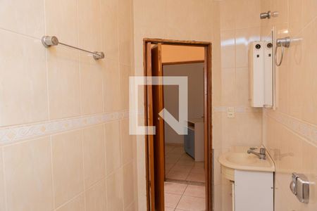 Casa à venda com 160m², 3 quartos e 2 vagas Casa à venda com 160m², 3 quartos e 2 vagasBanheiro Social