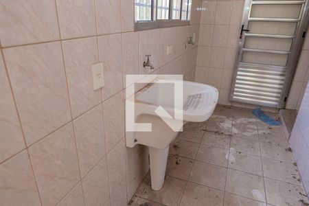 Casa à venda com 160m², 3 quartos e 2 vagas Casa à venda com 160m², 3 quartos e 2 vagasÁrea de Serviço