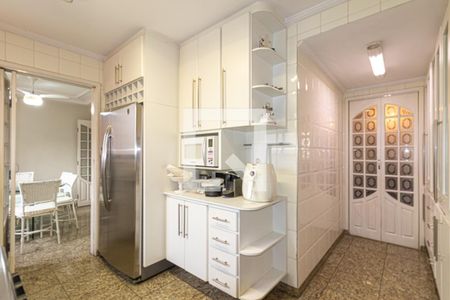 Apartamento para alugar com 220m², 3 quartos e 4 vagas Apartamento para alugar com 220m², 3 quartos e 4 vagasCozinha