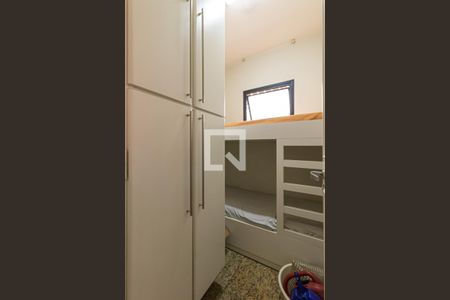 Apartamento para alugar com 220m², 3 quartos e 4 vagas Apartamento para alugar com 220m², 3 quartos e 4 vagasQuarto de Serviço