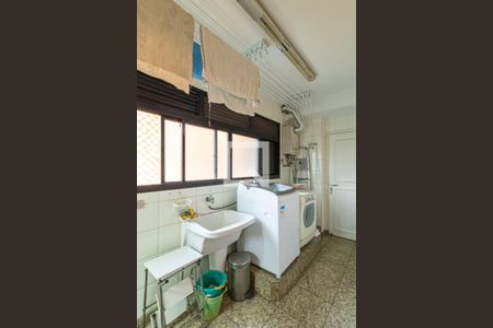 Apartamento para alugar com 220m², 3 quartos e 4 vagas Apartamento para alugar com 220m², 3 quartos e 4 vagasÁrea de Serviço