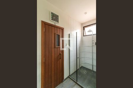 Apartamento para alugar com 220m², 3 quartos e 4 vagas Apartamento para alugar com 220m², 3 quartos e 4 vagasÁrea comum - Sauna