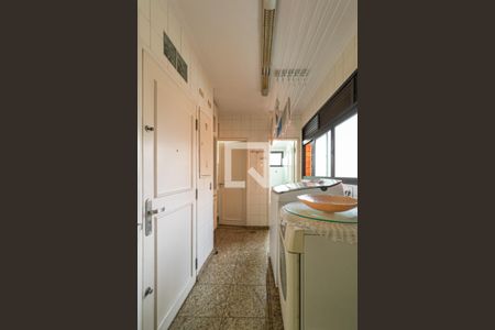 Apartamento para alugar com 220m², 3 quartos e 4 vagas Apartamento para alugar com 220m², 3 quartos e 4 vagasÁrea de Serviço