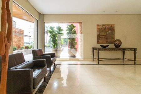 Apartamento para alugar com 220m², 3 quartos e 4 vagas Apartamento para alugar com 220m², 3 quartos e 4 vagasÁrea comum - Hall de entrada