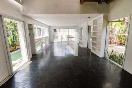 Sala 1 de casa à venda com 5 quartos, 335m² em Jardim Leonor, São Paulo