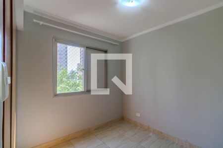 Quarto 1 de apartamento para alugar com 3 quartos, 73m² em Jardim Londrina, São Paulo