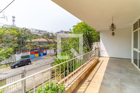 Entrada de casa à venda com 6 quartos, 540m² em Alto da Lapa, São Paulo