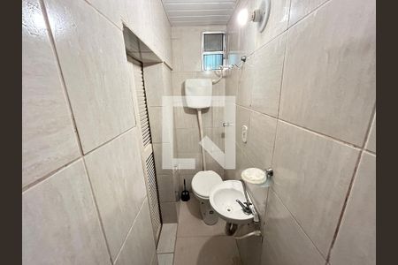 Banheiro da Suíte 1 de casa para alugar com 2 quartos, 50m² em Cachambi, Rio de Janeiro