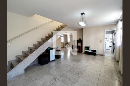 Sala de apartamento para alugar com 5 quartos, 300m² em Santo Agostinho, Belo Horizonte