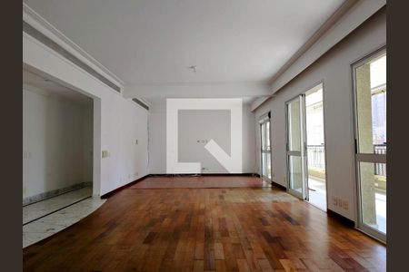 Apartamento à venda com 221m², 3 quartos e 4 vagasSala