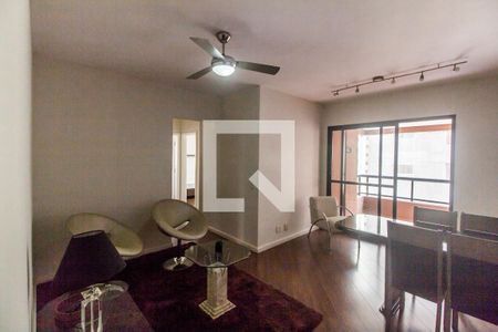 Sala de TV de apartamento para alugar com 3 quartos, 78m² em Alphaville, Barueri