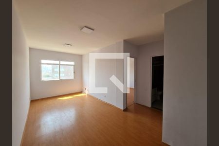 Apartamento à venda com 67m², 1 quarto e 1 vagaSala