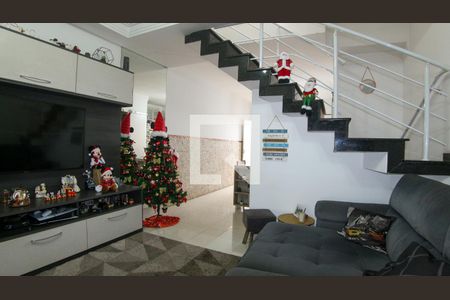 Sala  de casa à venda com 3 quartos, 130m² em Vila Darli, São Paulo