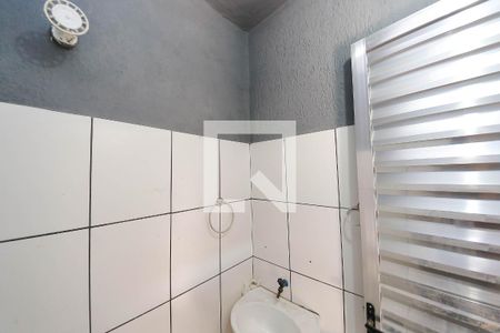 Banheiro de casa para alugar com 1 quarto, 50m² em Chácara Mafalda, São Paulo