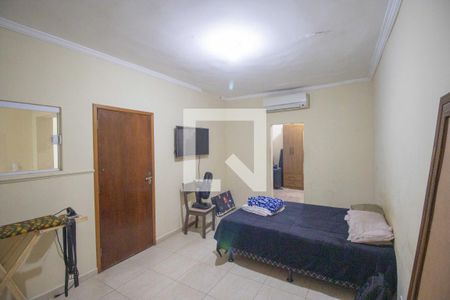 Suíte 1 de casa para alugar com 3 quartos, 300m² em Porto Novo, São Gonçalo