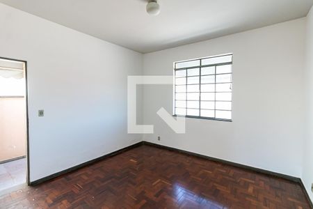 Sala de casa à venda com 3 quartos, 290m² em Santa Efigênia, Belo Horizonte