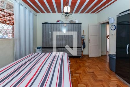 Quarto 1 de casa à venda com 3 quartos, 245m² em Carlos Prates, Belo Horizonte