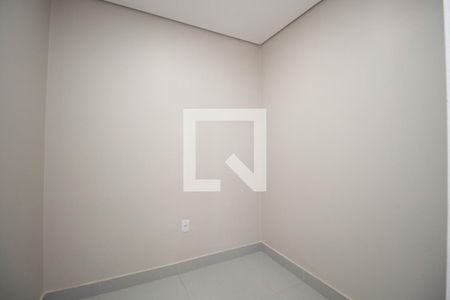 Quarto 1 de apartamento para alugar com 2 quartos, 40m² em Qnm, Brasília