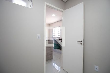 Quarto 1 de apartamento para alugar com 2 quartos, 40m² em Qnm, Brasília