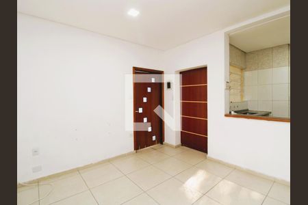 Sala de casa para alugar com 2 quartos, 100m² em Vila Gustavo, São Paulo