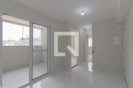 Sala / Cozinha de apartamento para alugar com 2 quartos, 44m² em Vila das Bandeiras, Guarulhos