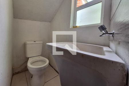 Banheiro de casa para alugar com 1 quarto, 50m² em Piratininga, Niterói