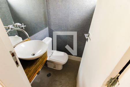 Lavabo de apartamento à venda com 2 quartos, 225m² em Real Parque, São Paulo