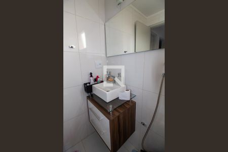 Banheiro de apartamento à venda com 2 quartos, 54m² em Jardim Cláudia, São Paulo