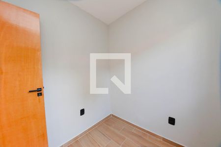 Quarto 2 de apartamento para alugar com 2 quartos, 40m² em Jardim Aricanduva, São Paulo