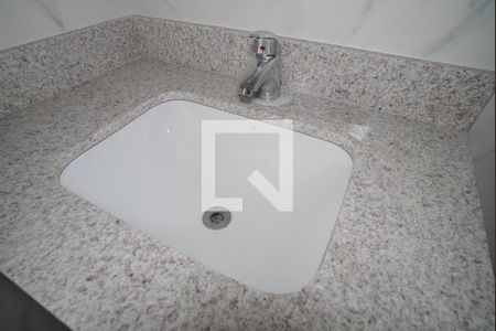 Banheiro Corredor de apartamento à venda com 1 quarto, 43m² em Petrópolis, Porto Alegre