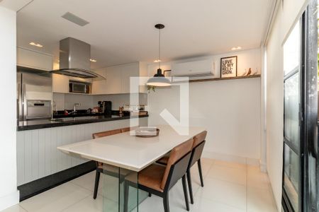 Sala de apartamento à venda com 2 quartos, 100m² em Vila Nova Conceição, São Paulo