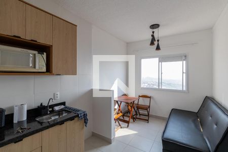 Sala e Cozinha  de apartamento para alugar com 2 quartos, 35m² em Fazenda Aricanduva, São Paulo