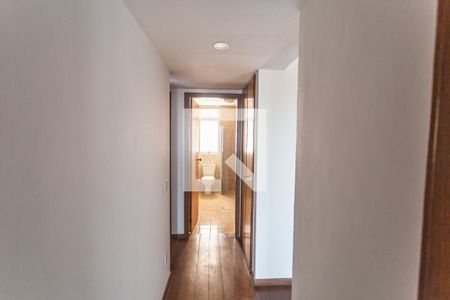 Corredor de apartamento à venda com 3 quartos, 134m² em Funcionários, Belo Horizonte