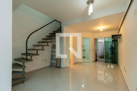 Sala de casa de condomínio para alugar com 2 quartos, 63m² em Jardim Pagliato, Sorocaba