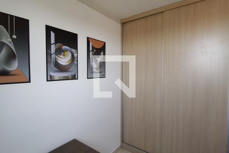 Quarto 2 de apartamento para alugar com 2 quartos, 45m² em Aclimação, Uberlândia