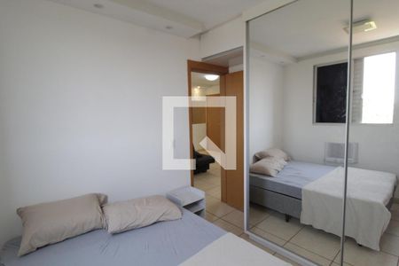 Quarto 1 de apartamento para alugar com 2 quartos, 45m² em Aclimação, Uberlândia