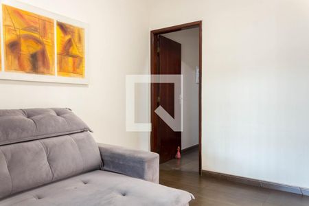 Casa à venda com 110m², 2 quartos e 2 vagasSala