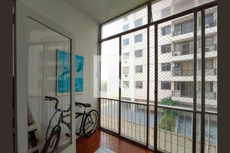 Sala de apartamento à venda com 3 quartos, 80m² em Praça da Bandeira, Rio de Janeiro