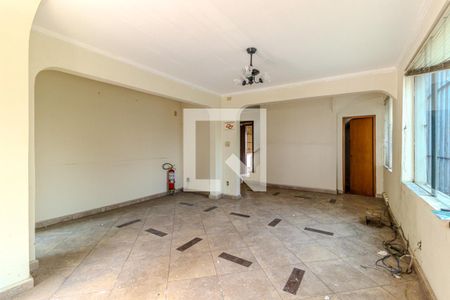 Sala de casa à venda com 5 quartos, 210m² em Higienópolis, São Paulo