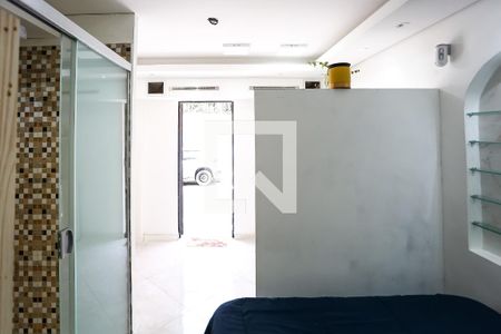 Banheiro de kitnet/studio para alugar com 1 quarto, 28m² em Vila Morse, São Paulo