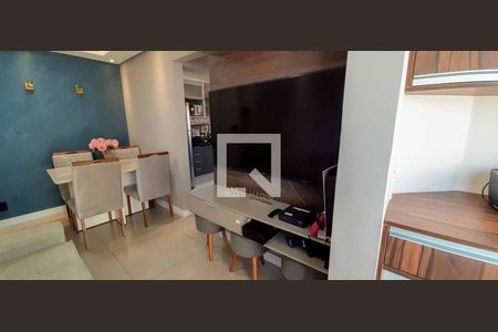 Sala de apartamento para alugar com 2 quartos, 48m² em Quitaúna, Osasco