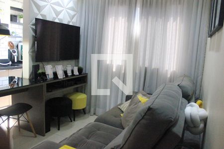 Sala de apartamento para alugar com 2 quartos, 42m² em Vila Galvão, Guarulhos