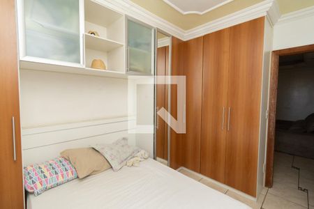 Quarto 1 de apartamento à venda com 2 quartos, 48m² em Eldorado, Contagem