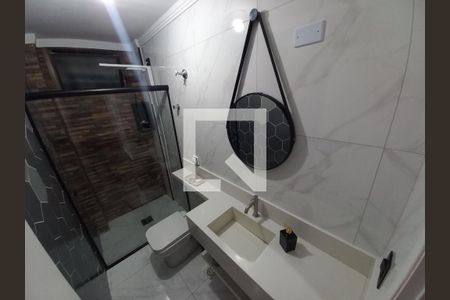 Banheiro de apartamento para alugar com 1 quarto, 71m² em Centro, São Vicente